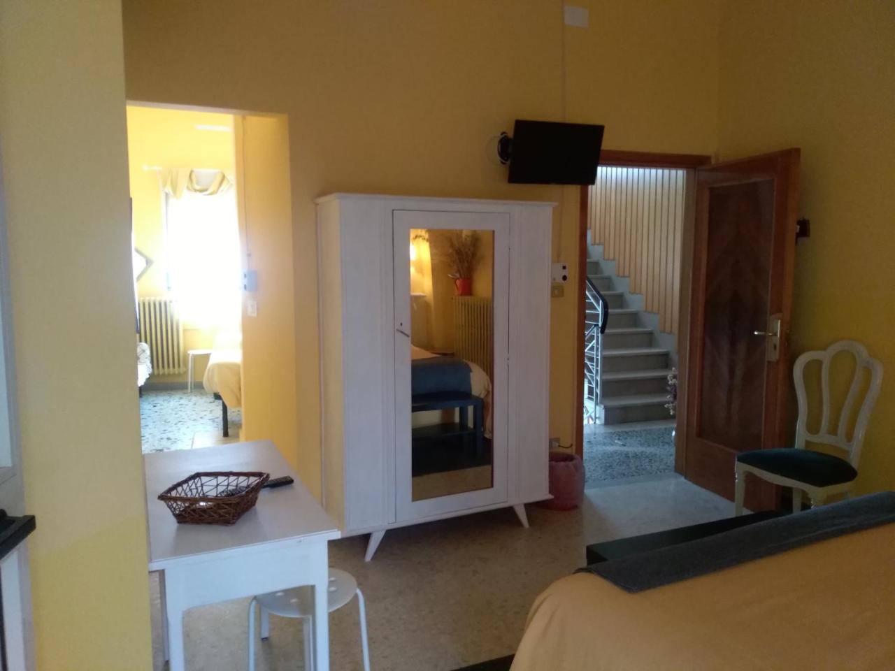 Hotel La Congiura Dei Baroni Teggiano Exterior foto
